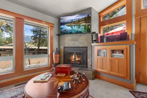 $1,595,000 | 962 Modesto Avenue, South Lake Tahoe, CA 96150