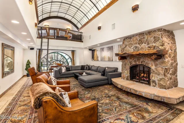 $6,500,000 | 12 Vail Road, Unit R8, Vail, CO 81657