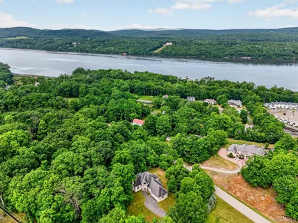 $648,000 | 21 Huyler Drive, Hyde Park, NY 12538