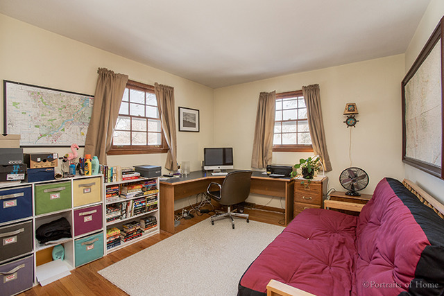 1016 Stoddard Avenue Wheaton, IL 60187 - Photo 7 of 14 a livingroom with workspace and a window