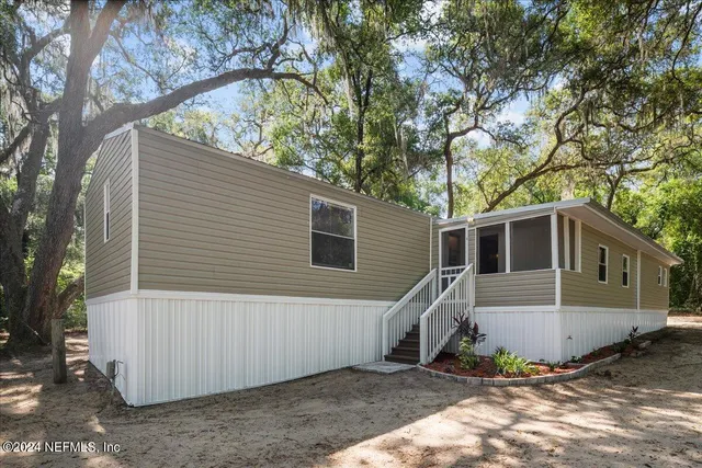 $250,000 | 113 Bluegill Drive, Interlachen, FL 32148