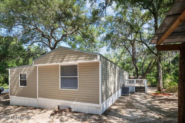 $250,000 | 113 Bluegill Drive, Interlachen, FL 32148