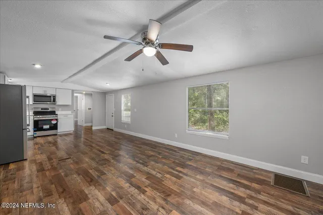 $250,000 | 113 Bluegill Drive, Interlachen, FL 32148