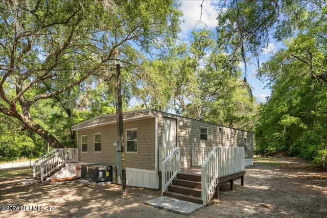 $250,000 | 113 Bluegill Drive, Interlachen, FL 32148