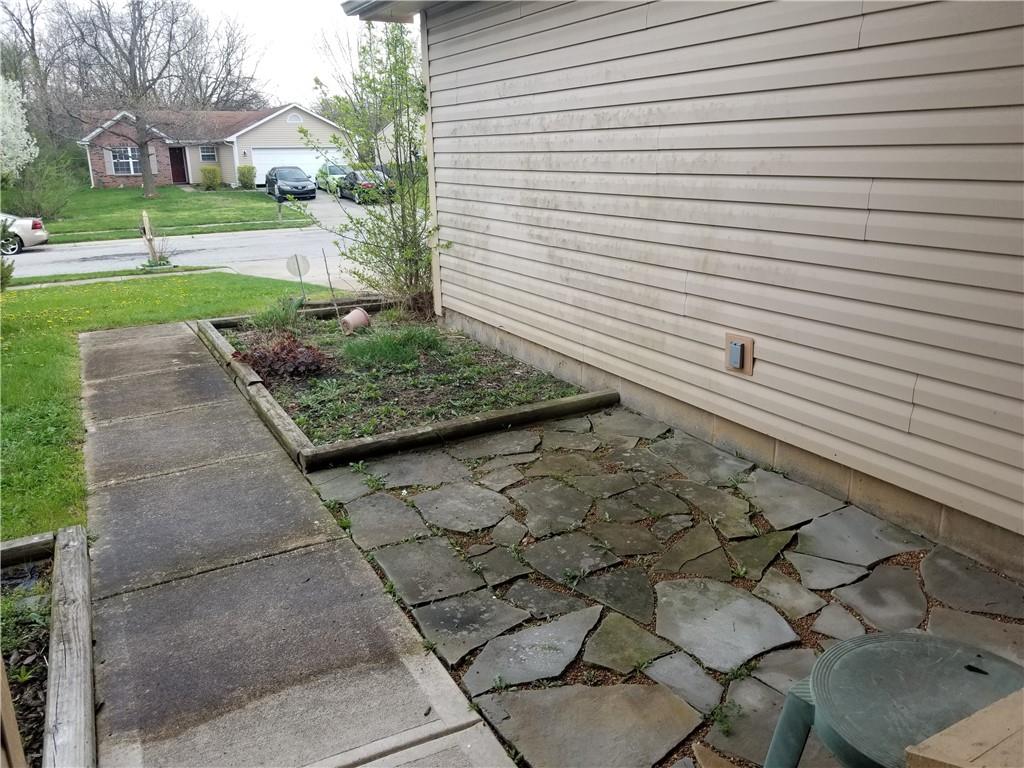 5331 Milhouse Road Indianapolis, IN 46221 - Photo 6 of 32