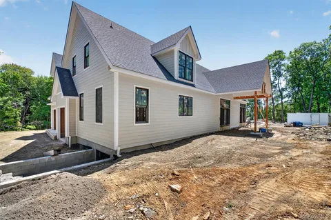 $2,400,000 | 1349 Hanover Street, Yorktown Heights, NY 10598
