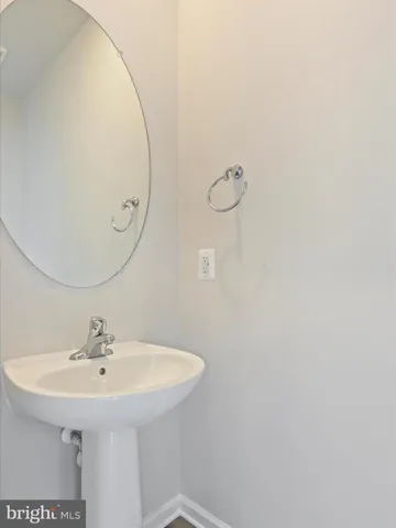 $1,800 | 331 Sandy Btm Circle, Ranson, WV 25438