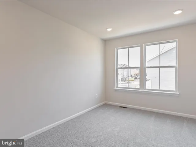 $1,800 | 331 Sandy Btm Circle, Ranson, WV 25438