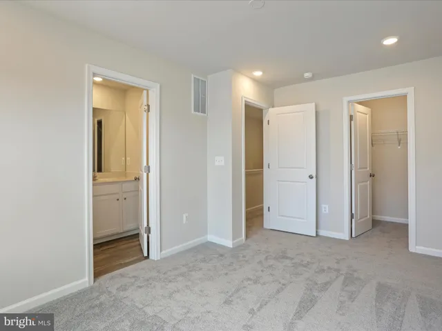 $1,800 | 331 Sandy Btm Circle, Ranson, WV 25438