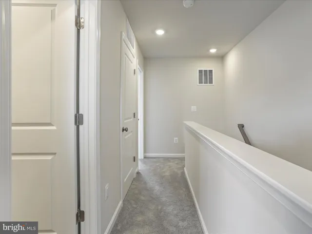 $1,800 | 331 Sandy Btm Circle, Ranson, WV 25438