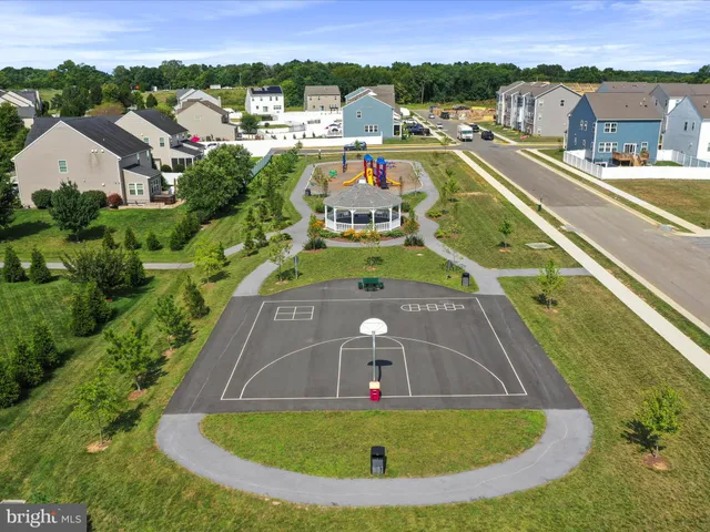 $1,800 | 331 Sandy Btm Circle, Ranson, WV 25438