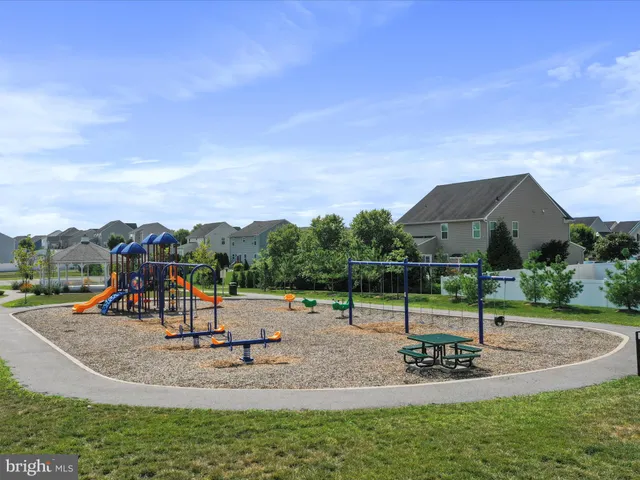 $1,800 | 331 Sandy Btm Circle, Ranson, WV 25438