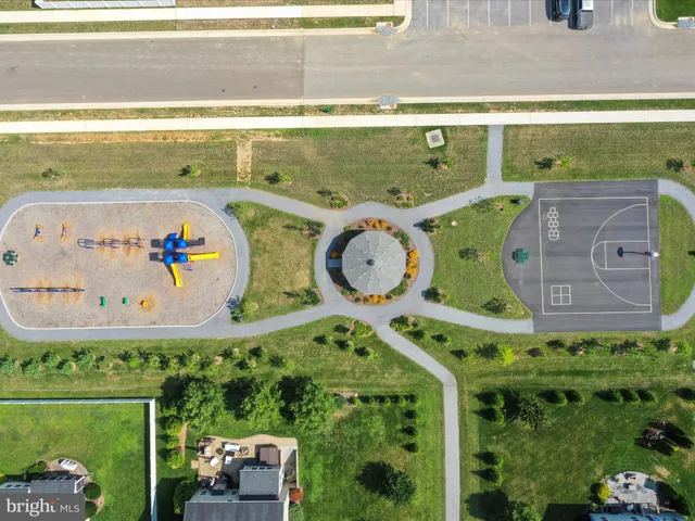 $1,800 | 331 Sandy Btm Circle, Ranson, WV 25438