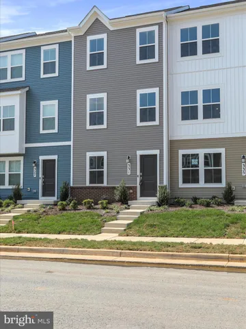 $1,800 | 331 Sandy Btm Circle, Ranson, WV 25438