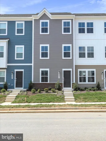 $1,800 | 331 Sandy Btm Circle, Ranson, WV 25438