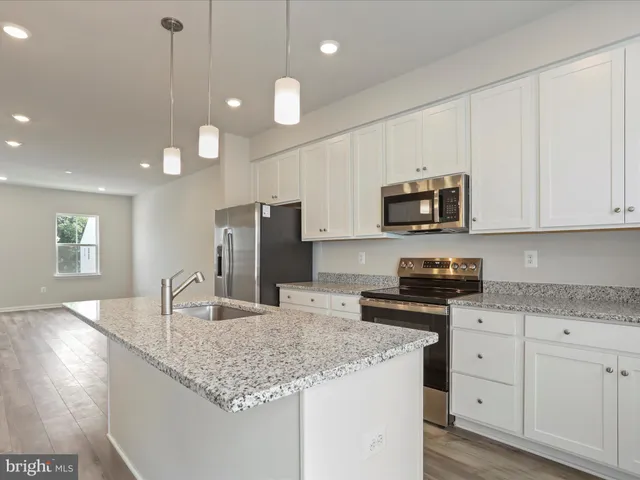 $1,800 | 331 Sandy Btm Circle, Ranson, WV 25438