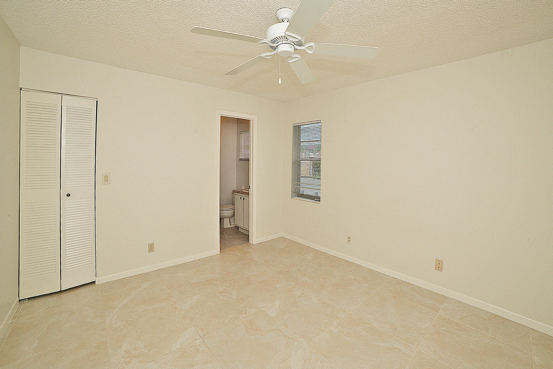 9941 Three Lakes Circle Boca Raton, FL 33428 - Photo 18 of 24 AK2_9983A