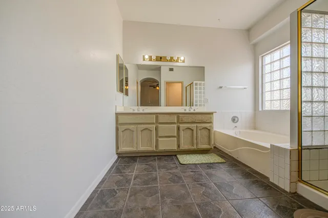 $2,000 | 8317 North 61st Lane, Glendale, AZ 85302