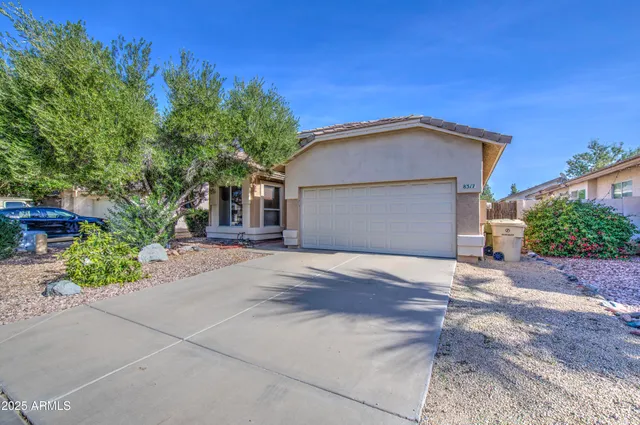 $2,000 | 8317 North 61st Lane, Glendale, AZ 85302