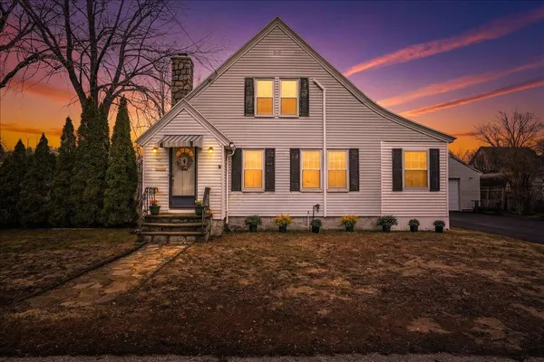 $399,900 | 101 Avon Street, Manchester, NH 03102