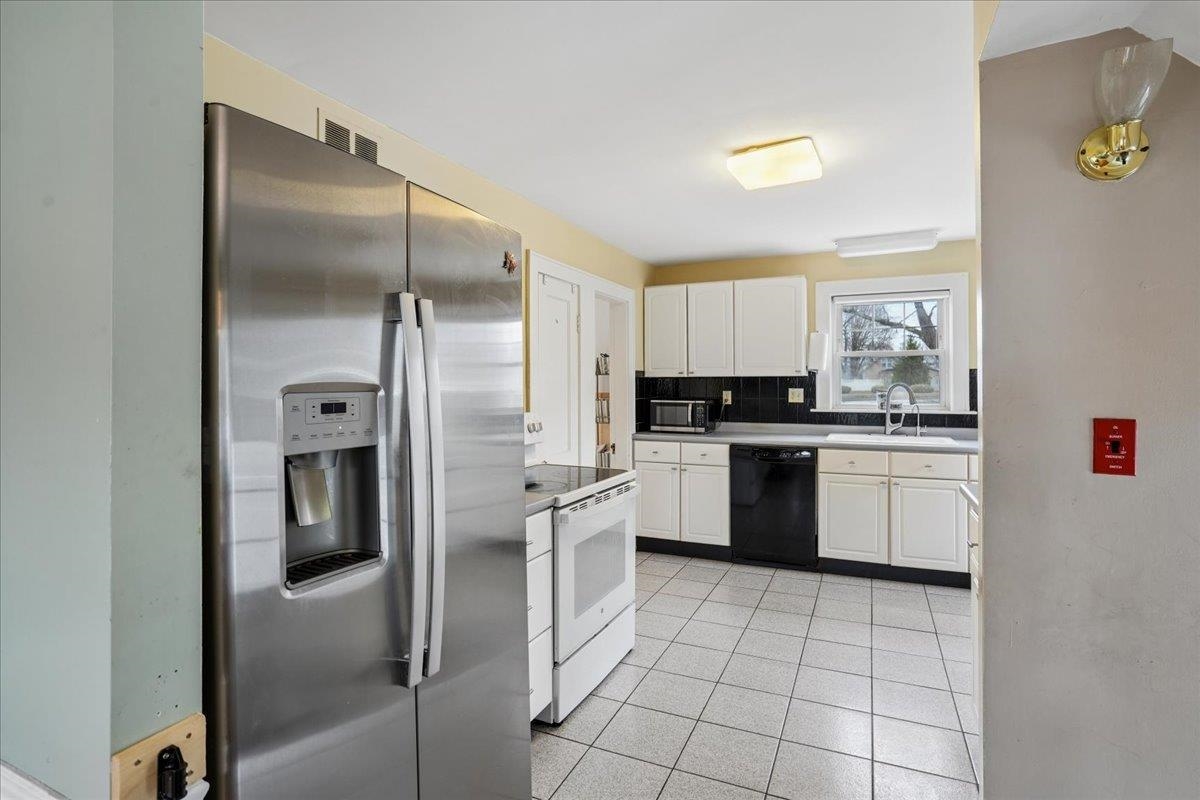 101 Avon Street Manchester, NH 03102 - Photo 15 of 44