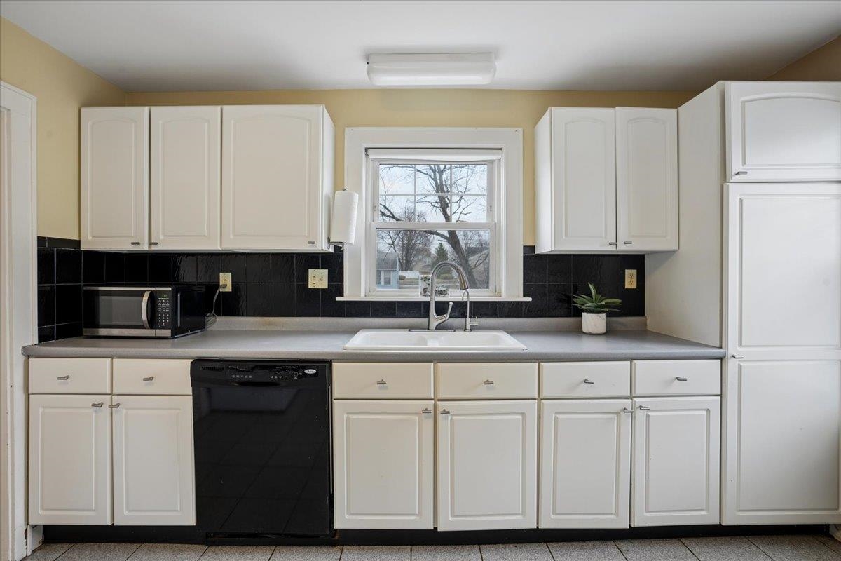 101 Avon Street Manchester, NH 03102 - Photo 18 of 44