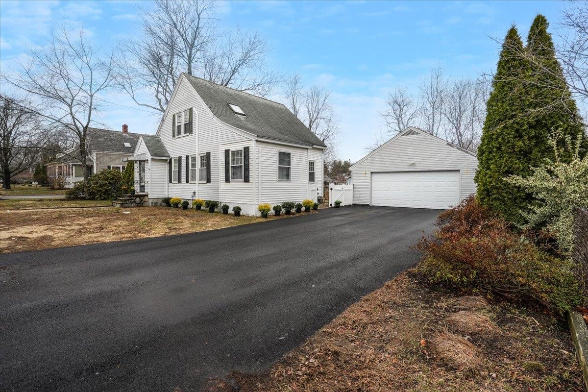 101 Avon Street Manchester, NH 03102 - Photo 2 of 44