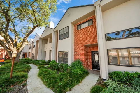 $265,000 | 2468 Bering Drive, Houston, TX 77057