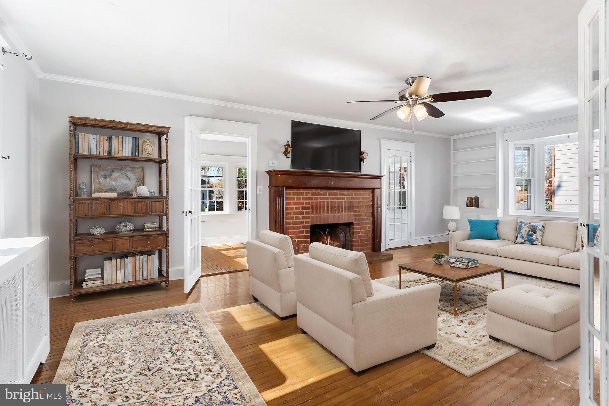 107 South Sproul Road Broomall, PA 19008 - Photo 4 of 23 Living Room