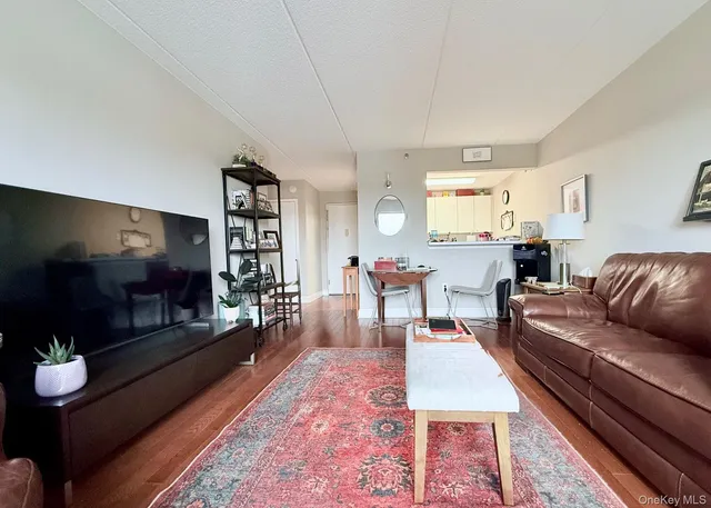 $2,675 | 123 Mamaroneck Avenue, Unit 618, Mamaroneck, NY 10543