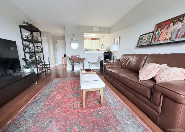 $2,675 | 123 Mamaroneck Avenue, Unit 618, Mamaroneck, NY 10543