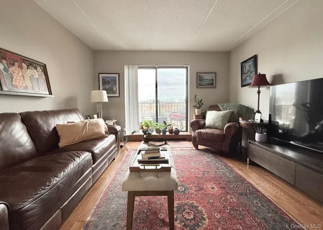 $2,675 | 123 Mamaroneck Avenue, Unit 618, Mamaroneck, NY 10543