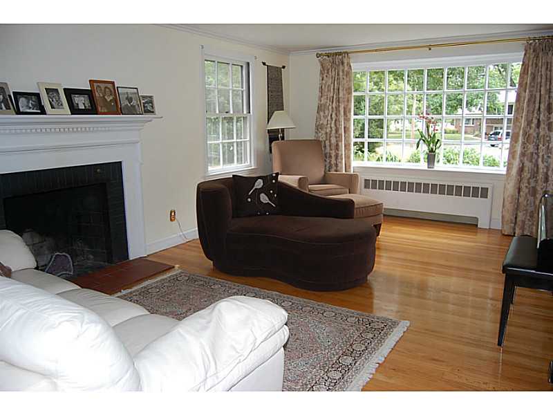 15 Lee Road Barrington, RI 02806 - Photo 6 of 18 Exterior Front.