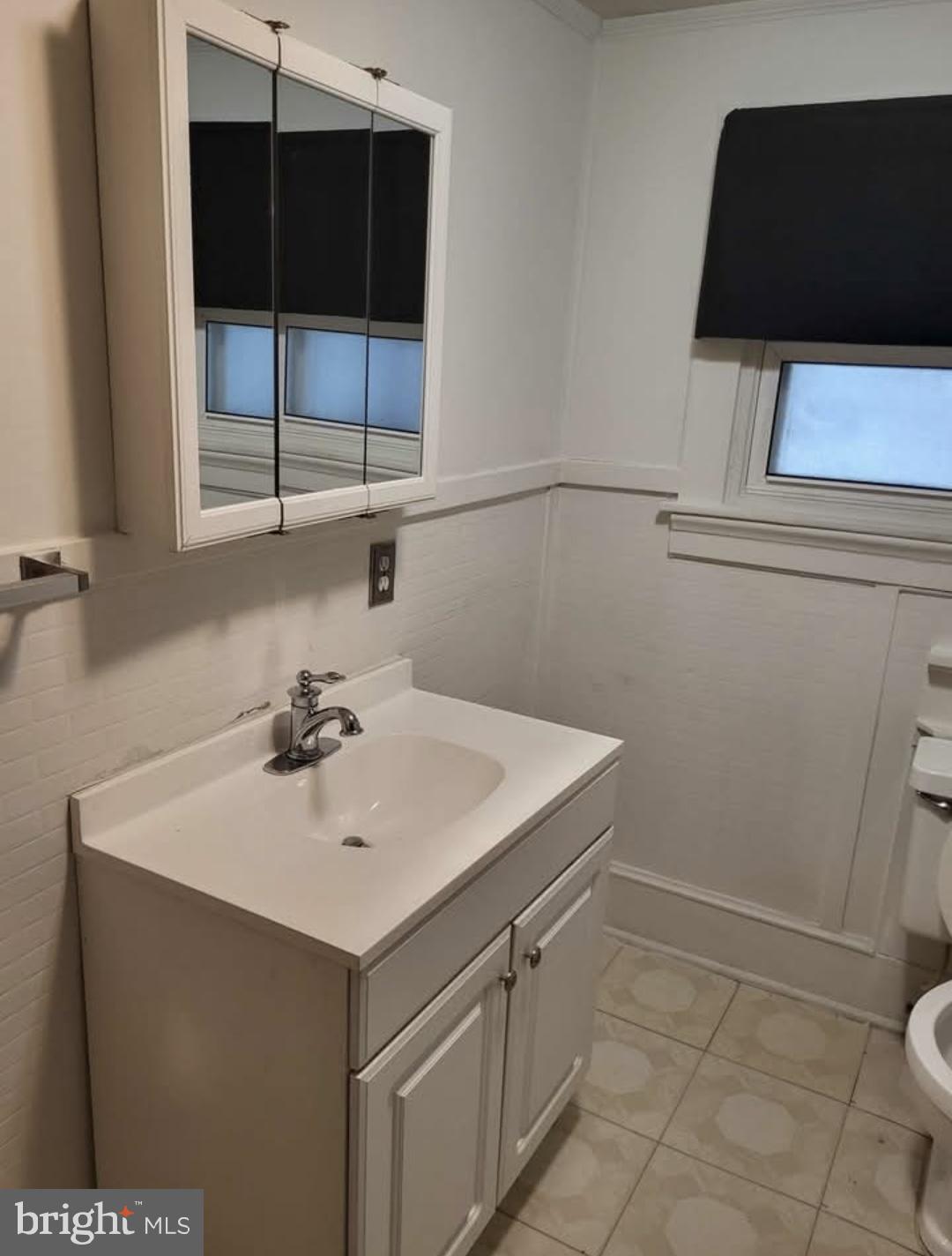 1130 Moore Street Huntingdon, PA 16652 - Photo 12 of 17 Upstairs unit bathroom