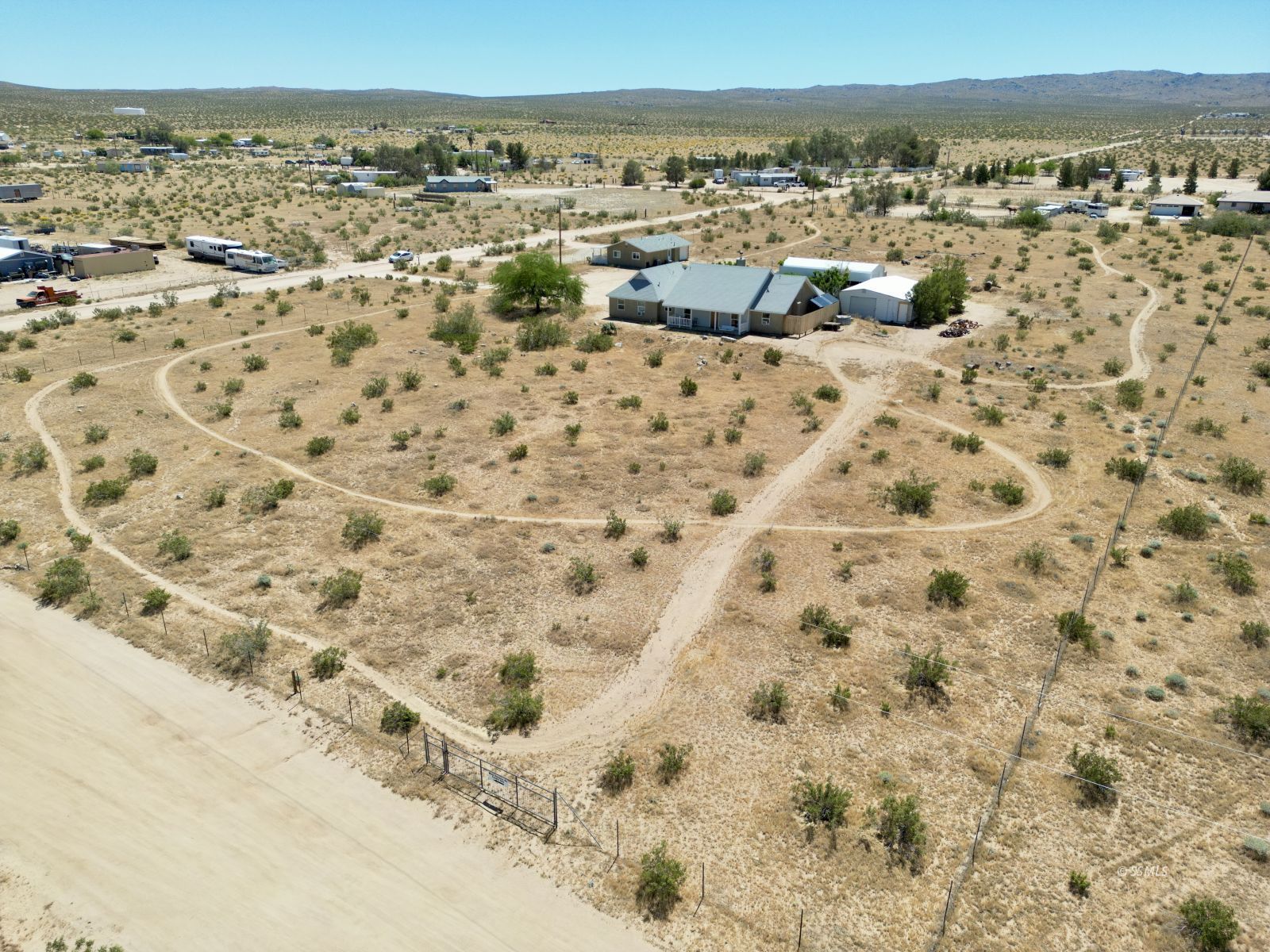 1661 East Dolphin Avenue Ridgecrest, CA 93555 - Photo 8 of 46