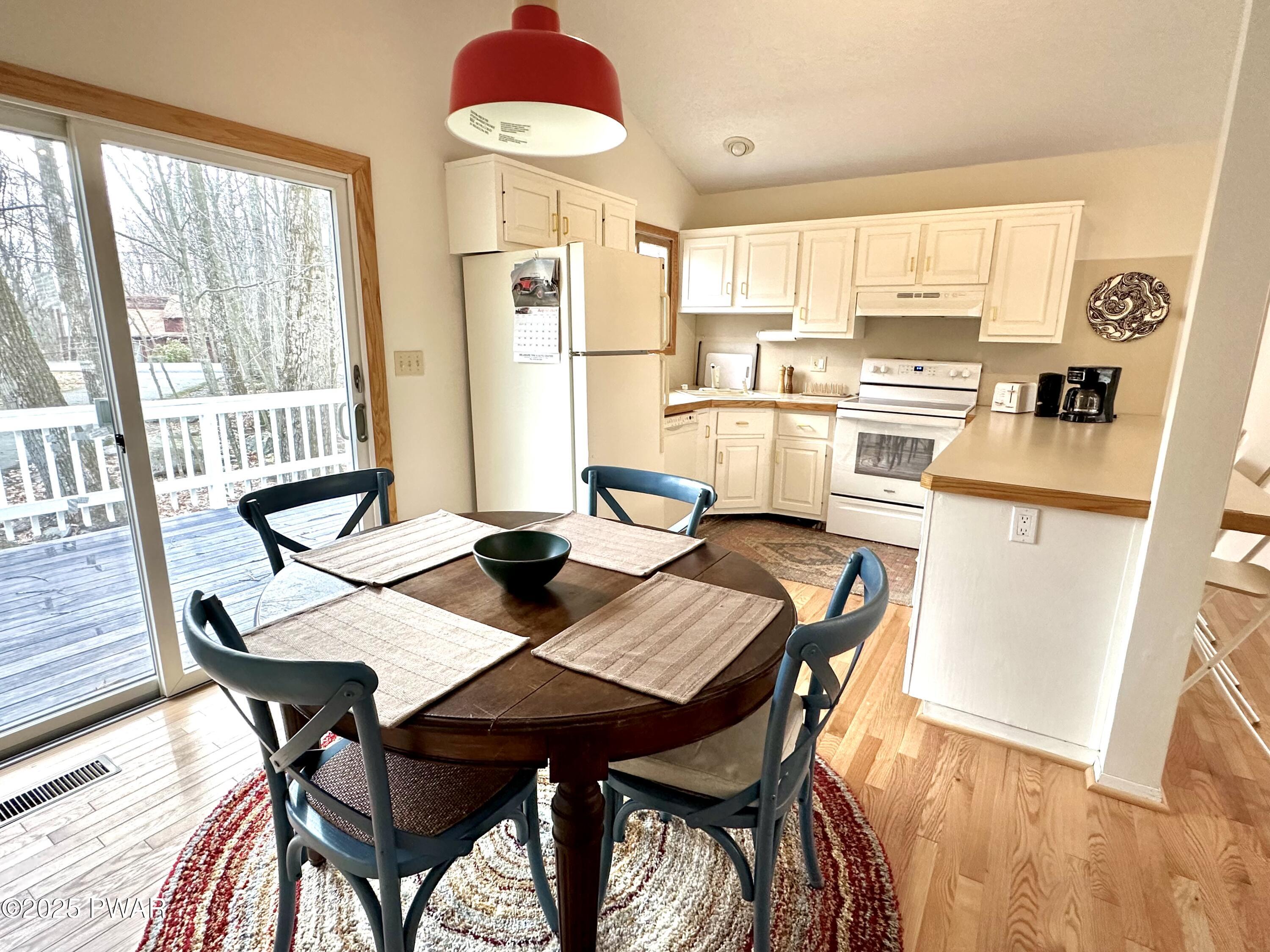 107 Ridgeway Drive Hawley, PA 18428 - Photo 8 of 27 Dining Area