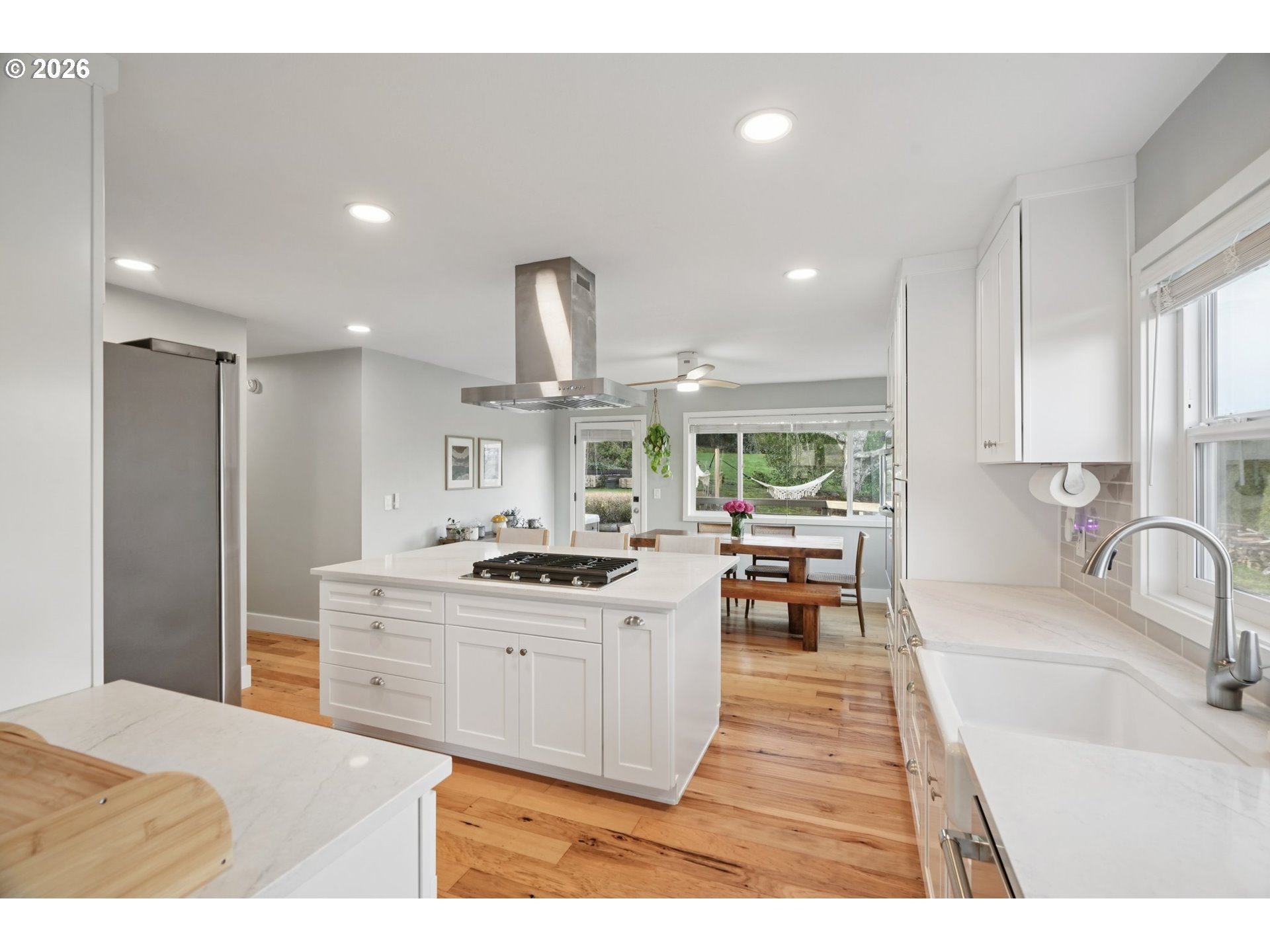 625 Southwest Miller Court Gresham, OR 97080 - Photo 8 of 44