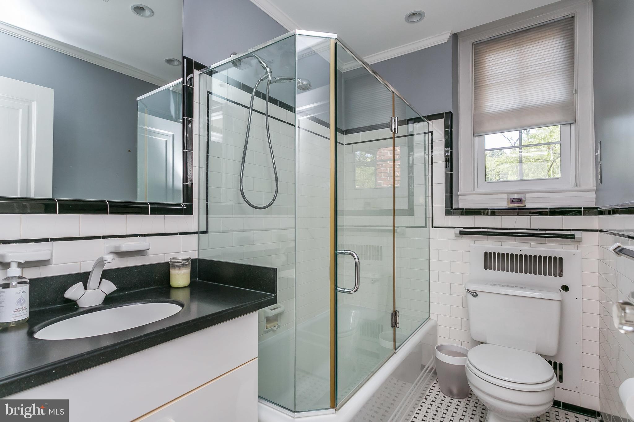 221 Ridgemede Road, Unit 205 Baltimore, MD 21210 - Photo 20 of 26 Bath