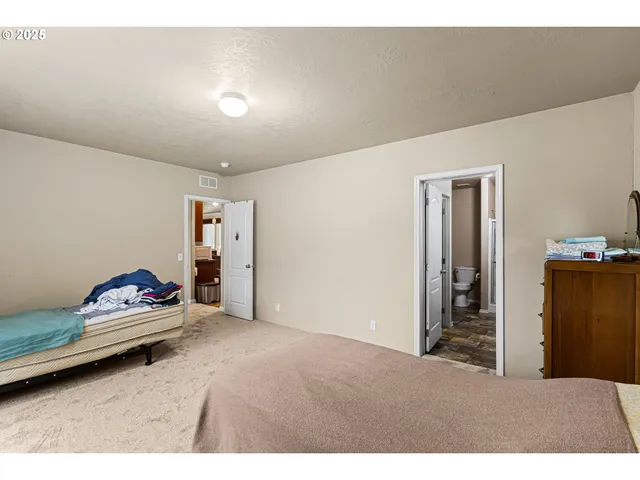 $300,000 | 22170 Tiller Trail Highway, Days Creek, OR 97429