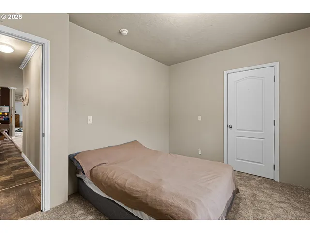 $300,000 | 22170 Tiller Trail Highway, Days Creek, OR 97429