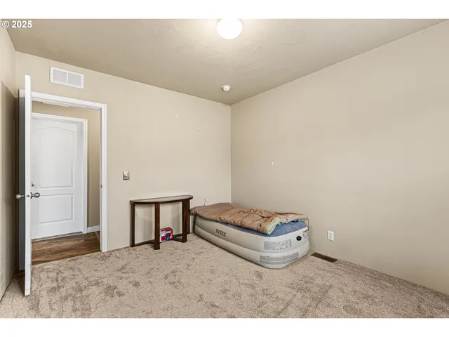 $300,000 | 22170 Tiller Trail Highway, Days Creek, OR 97429