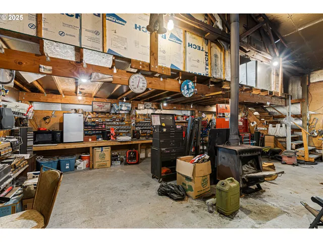 $300,000 | 22170 Tiller Trail Highway, Days Creek, OR 97429