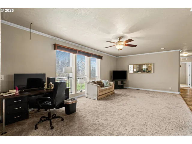 $300,000 | 22170 Tiller Trail Highway, Days Creek, OR 97429