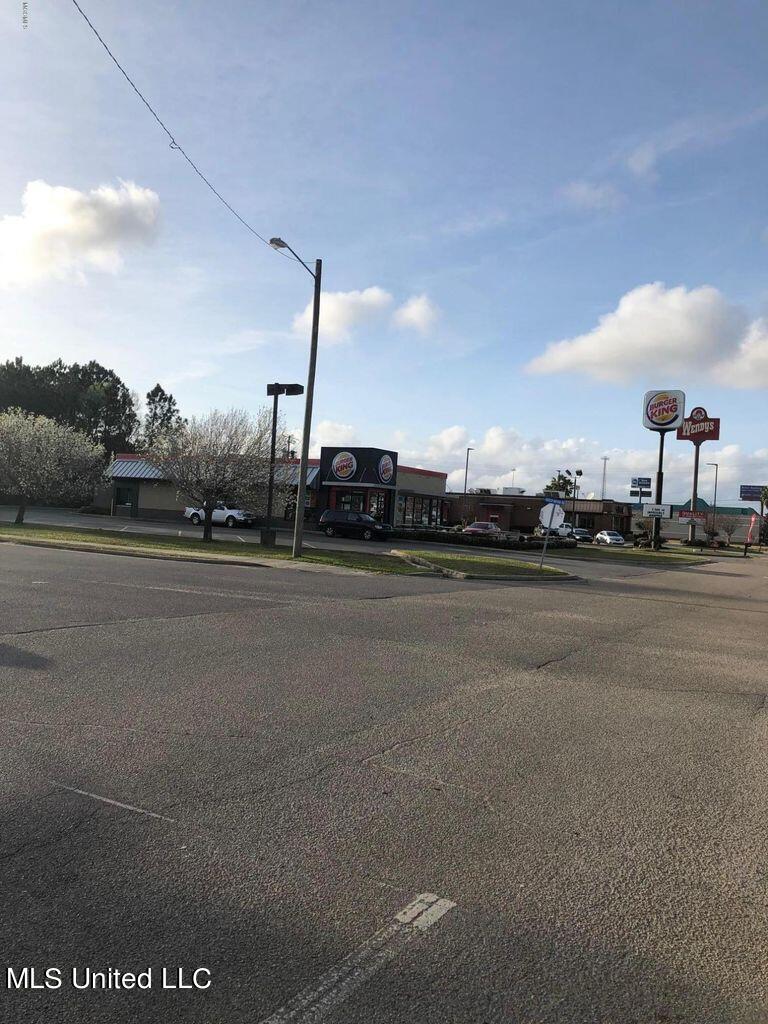 Ms-63 Moss Point, MS 39563 - Photo 13 of 15 20210915123117436328000000-o