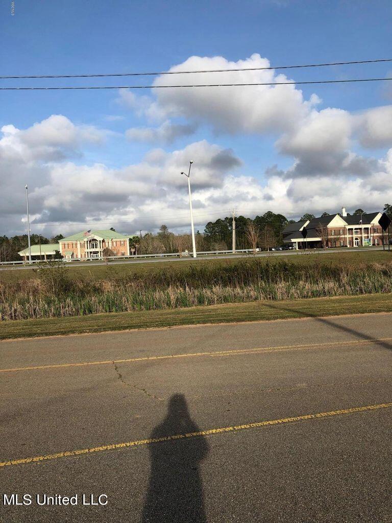 Ms-63 Moss Point, MS 39563 - Photo 14 of 15 20210915131850859155000000-o