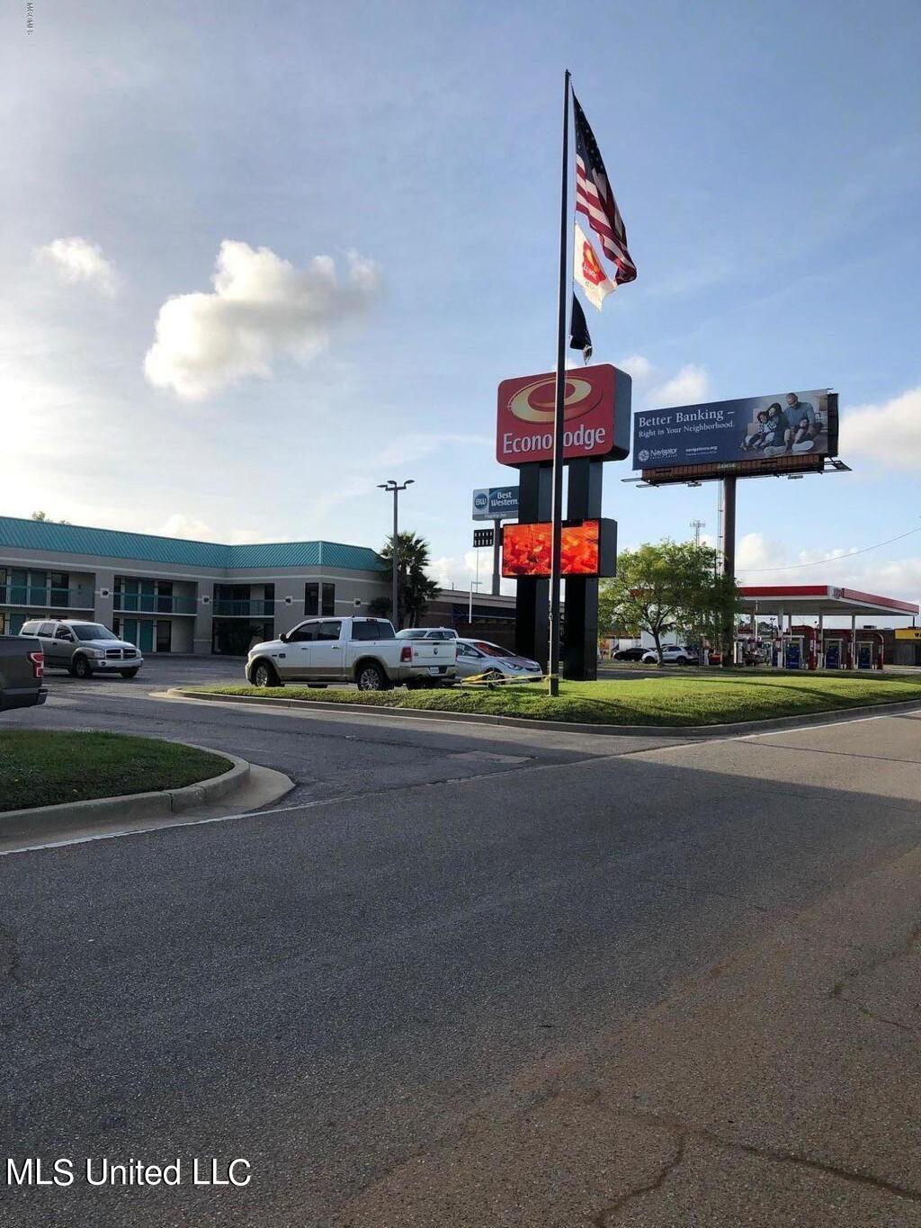 Ms-63 Moss Point, MS 39563 - Photo 3 of 15 20210915110845072305000000-o