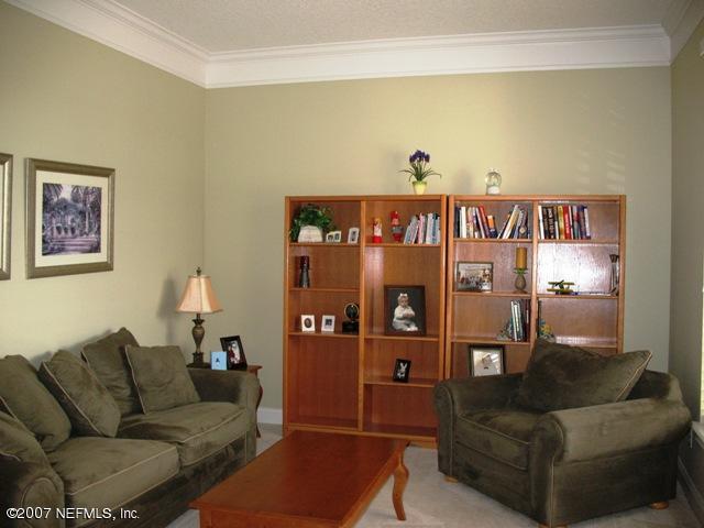 376 North Lombardy Loop Jacksonville, FL 32259 - Photo 4 of 24 a living room with furniture