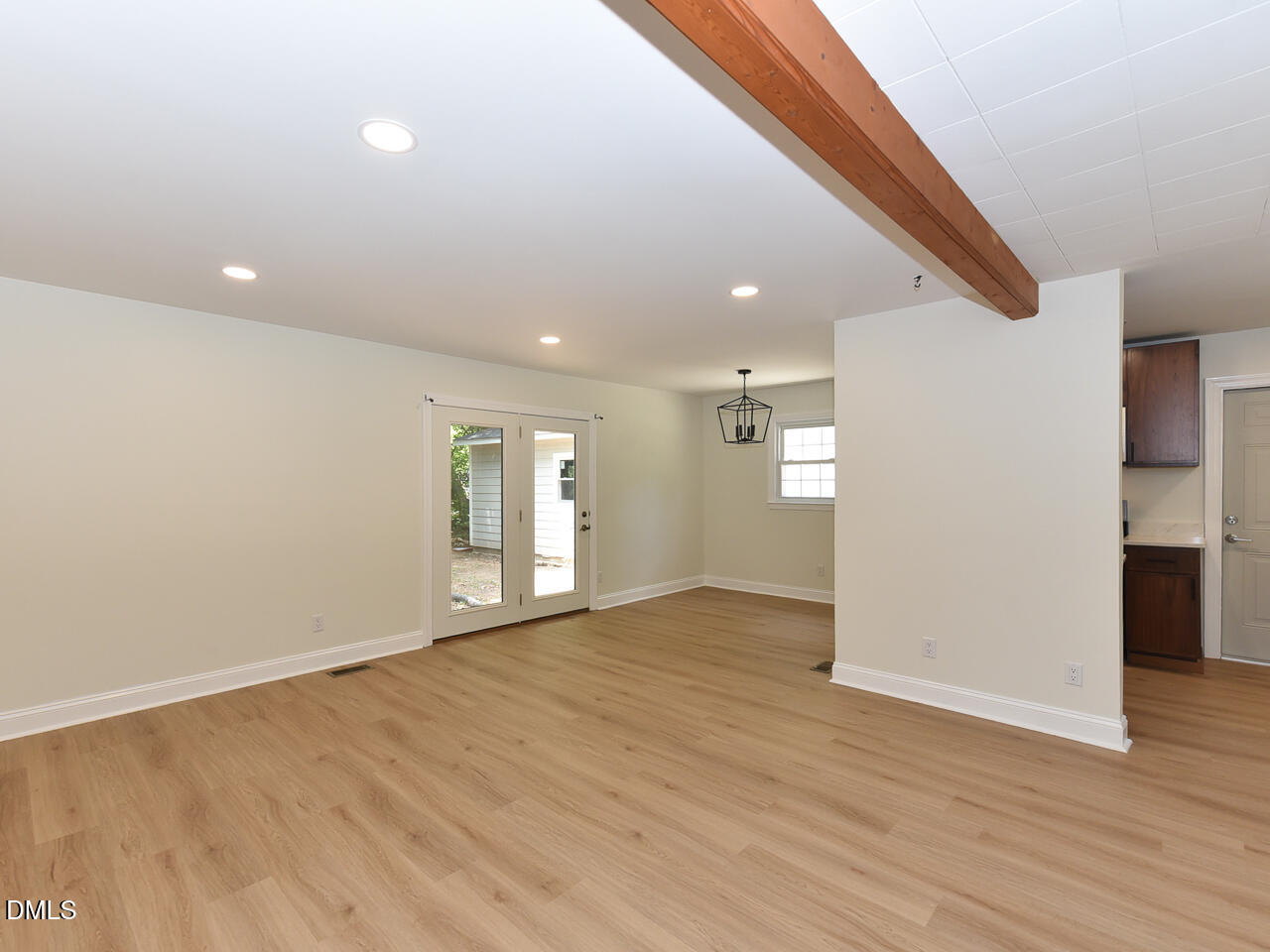 3809 Boddie Drive Raleigh, NC 27609 - Photo 6 of 15 Interior - living room - ok