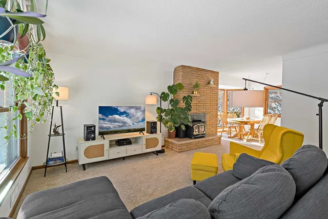 $449,900 | 13960 Paris Avenue North, Stillwater, MN 55082