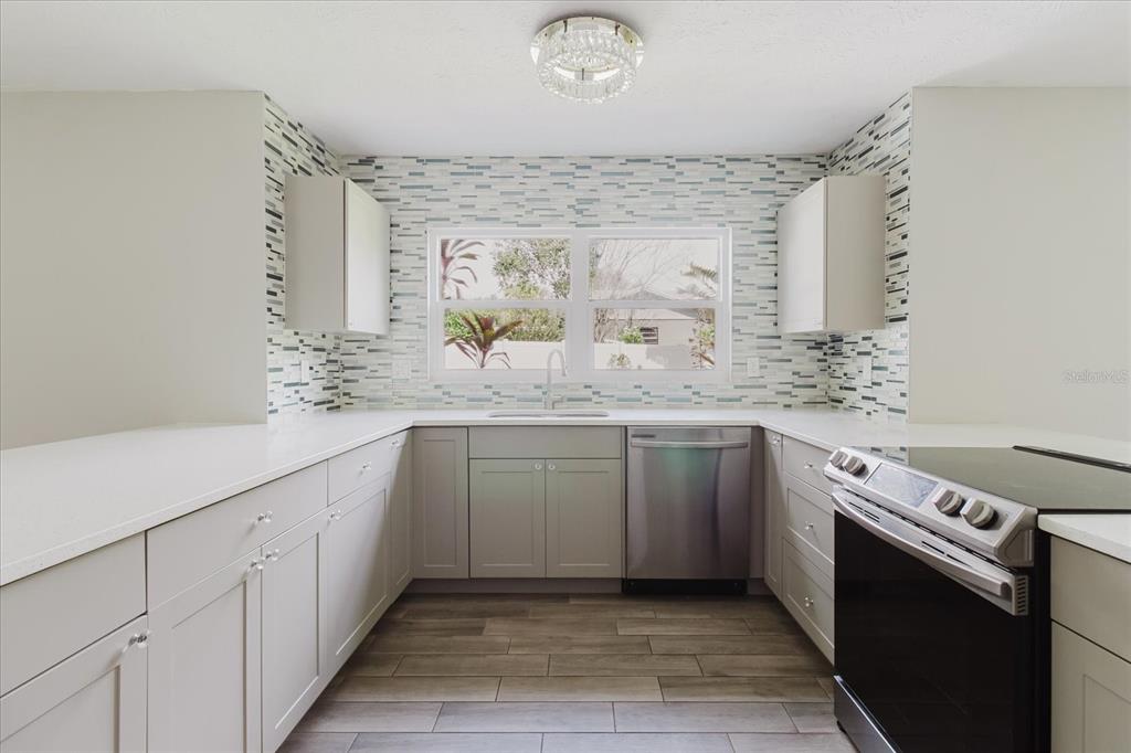 1111 Bryan Road Brandon, FL 33511 - Photo 12 of 51